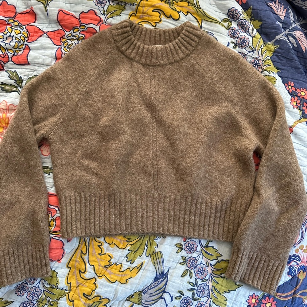 Taupe Sama jumper sz small